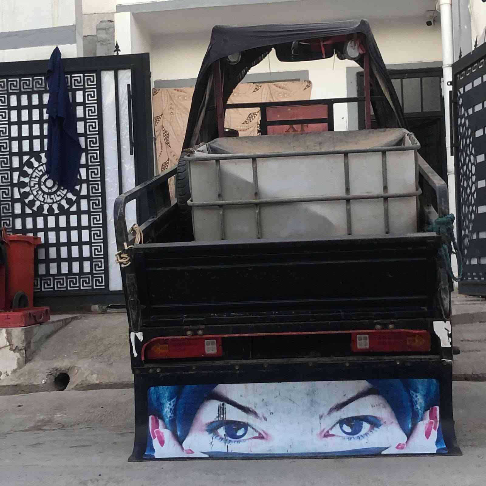 سلام عليكم عنيد هاي الستوته للبيع مرقمه رقم وا سنويه تحويل ثاني يوم عنواني كركوك حي العسكري الستوته كله شرط استفسار عله رقم ***********
