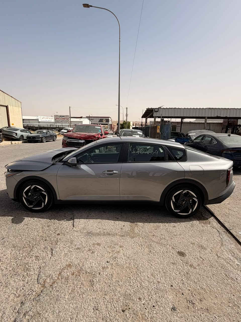 السلام عليكم kia k4 2025 Ex
الموديل 2025

مواصفات Ex

ماشية 6000 مايل يعني زيرو

حادثها واضح بالصور شغالة ماشية السيارة 

السيارة مطروحه بالحرة 11200$

واصل بغداد لمن لديةكتاب شهداء 12700$ 

يستلمها باليوسفية كامل 

للاستفسار ***********

او مراجعة مكتب الشهب للمزادات الامريكية والكندية للسيارات
