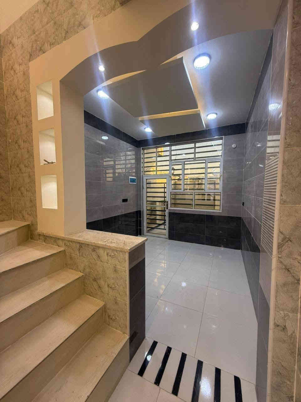 بيت150متر فول فول    😲
#يعلن_مكتب_الفرات_عم301_مباشر

#__مساحه_لبيت_لواحد150متر_مربعه  
#_قريبه_عله_شارع_لعام_كلش سعر 62وبي مجال

#بيت_طابو_زراعي_سند25  عرض شارع 20متر ***********
بناء حديث.        
غير مسكون
بناء ممتاز جدا 

 عنوان لبيت النجف 
#مقابل_ملحق_قرية_الغدير_مباشر 
يحتوي لبيت على+ غرفه2 +صاله +ستغبال +مطبخ +صحيات بلداخل +وصحيات بلخارج 
***********يوجد وتساب
