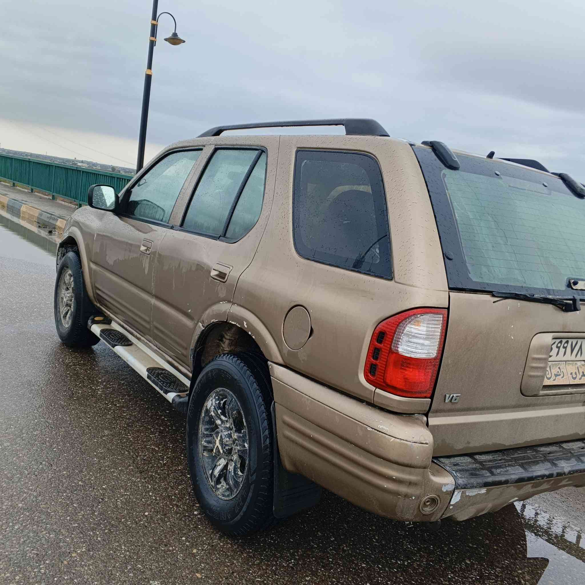 ازوزه للبيع موديل2000
رقم دهوك الماني شرط التحويل
محرك وكير ونجي 
كهربائيات كلها شغاله
صدرها تعبان 
السعر 60 ويرهم امراوس بقماره 
موجود مازنجر وهاذه رقمي واتساب واتصال
***********
