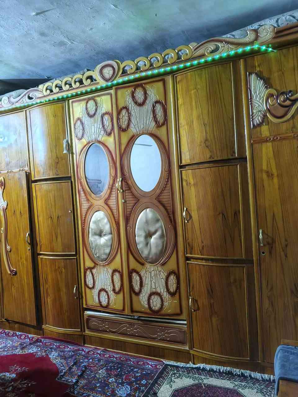 غرفة نوم مستعمله للبيع العنوان ديالى الغالبيه رقم الهاتف ***********
