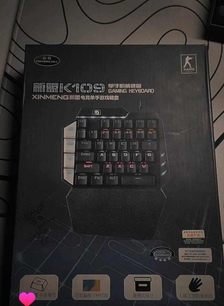 هذني الغراض كلهن للبيع السبب محتاج الفلوس

*جيتار Yamaha C40 جبته ب١٣٥ ابيعه ب 75 
يحتاج تبدل فقط اوتار

* آلة اليوكليلي نظيفة 100% جبتهة ب٤٠ ابيعهة ب٢٠

*كيبورد استعمال كلش قليل جبته ب٣٠ ابيعه ب١٠

*كامره بثوث تربط Xbox و Pc السعر جبتهة ب٣٥ ابيعهة ب ١٠

*مايك احترافي من Fifine جبته ب٧٥ ابيعه بـ 30

*سيف كاتانا قابل للحد اخذته من زمان حيل ب75 من ريفيا ستور وهسة ابيعه ب25 

*قناع سبايدر مان اخذته هم من ريفيا ستور ب١٢٥ الف وهسة ابيعه ب50 فقط الي يحب هالسوالف يشتريه

توصيل 5 لكل المحافظات

للتواصل ***********

