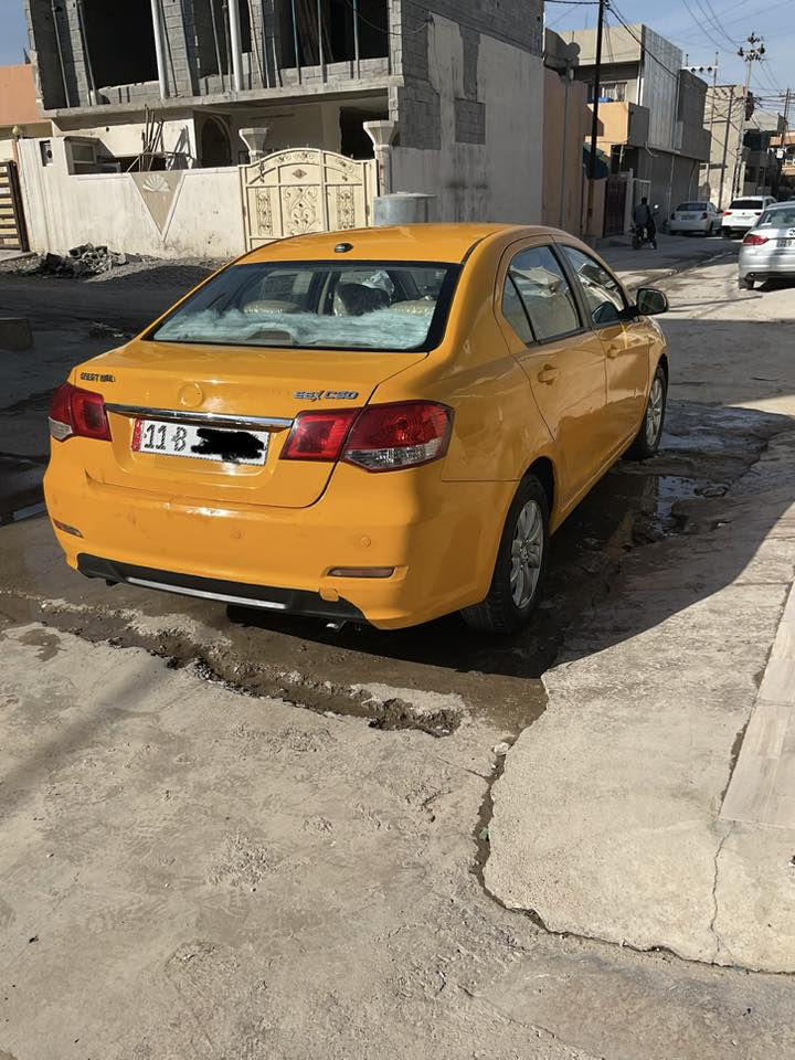 السلام عليكم كريت ويل للبيع موديل 2011رقم بغداد مشروع وطني دفتر بانزين كير ومحرك بالشرط تخم تاير جديد شاشة ايباد صدر امامي خلفي جديد سيارة بدون ضربة للاستفسار الاتصال *********** السعر 46وبيهة مجال
