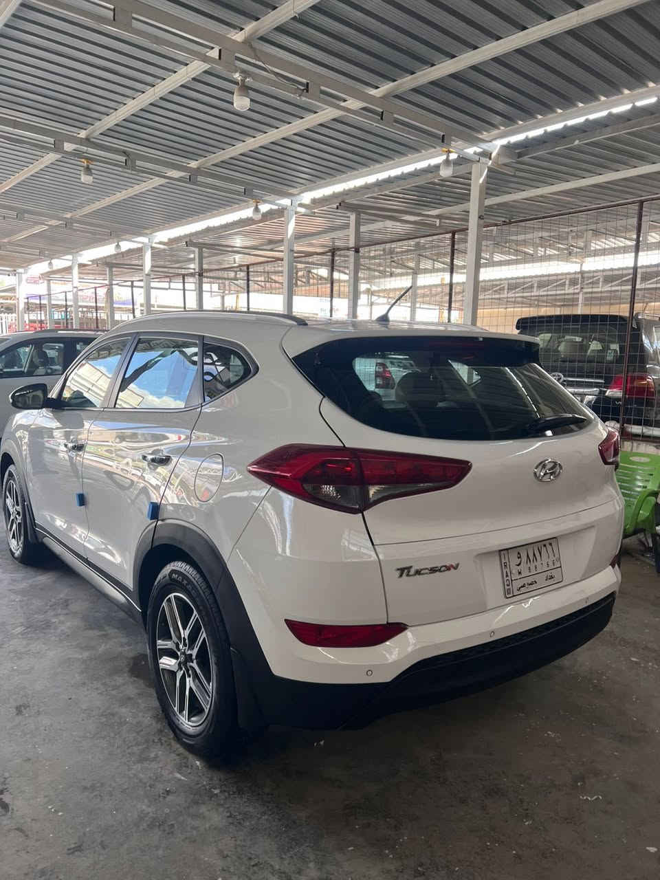 توسان موديل 17 كفاله عامه من الصبغ والتبديل والفتح والبارد خليجي محرك كيرتبريد صدر حداديه كله بحاله جيده مناقصه شي محرك 2000 دوش اخوان سونارات 2 بلمنشور شوفه واقتنع وخابرني 
مكاني بغداد اليوسفيه ناحيه الرشيد 
السعر 186 بيه مجال 
***********
