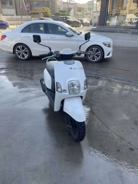 للبيع مكاني الامين الثانية ٠٧٧٢٢٥٨٢٤٢١