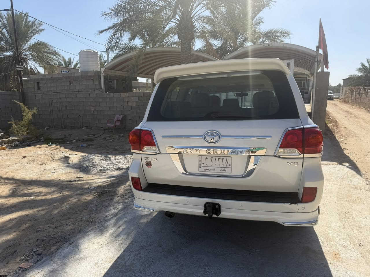 لاند كروز للبيع رقم بغداد 
ابريم موديل ٢٠١٤
تخم تاير ستفسار
***********
