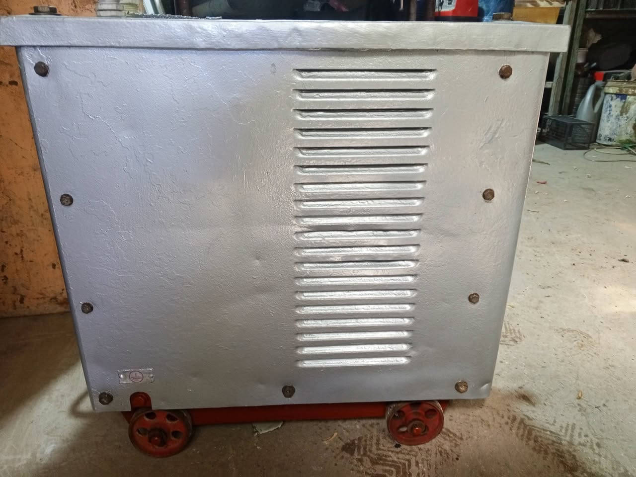 مكينه لحيم لحيم اخت الجديد ما مستخدمه هواي شغلات بسيطه في البيت مو مال معمل السعرها مليون أونصة قفل  الشراي يتصل على هذا الرقم  ***********
