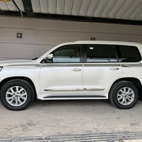 موجو لاندكروز أبيض بريم أصل رقم بغداد ام الدفدي موديل 2018 فول مواصفات...