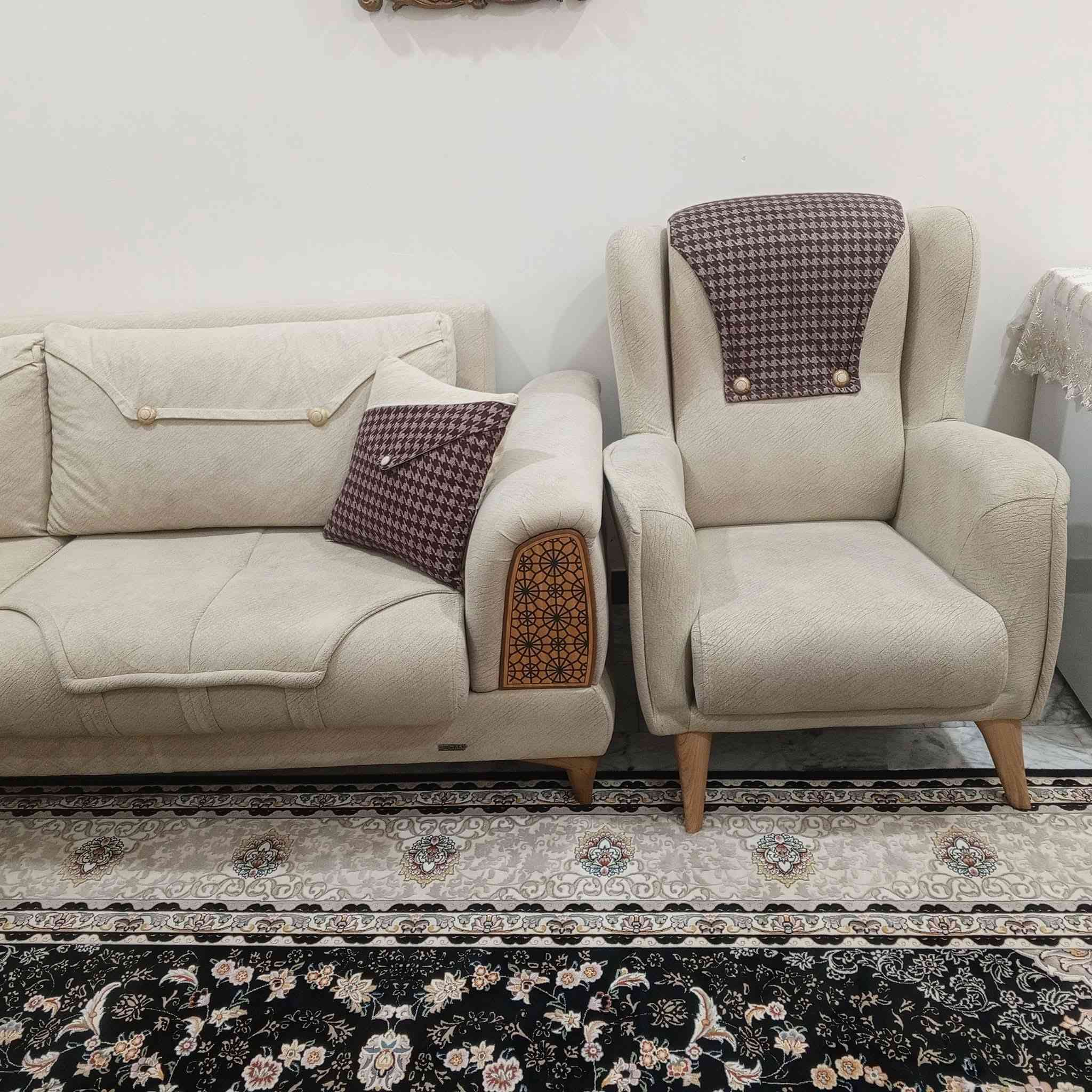 تخم قنفات تركي جديد سرير ومخزن يصير للبيع *********** وات ساب
