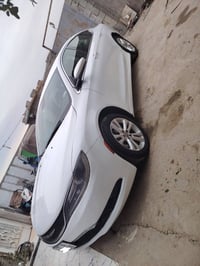 ٢٠٠ سي • ٢٠١٥ • ماشي ١٤٦ الف ميل