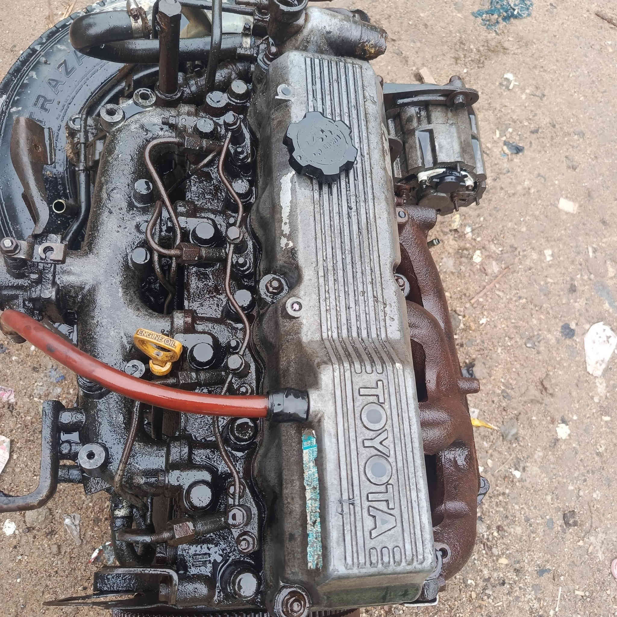 مكينه تيوتا 14 هيه وكيرها وتفرعاتها مكان بصره ***********
