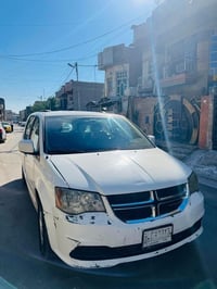 دوج كرفان للبيع او المراوس حسب القناعه  موديل /2012   ضررها   موجود بل...