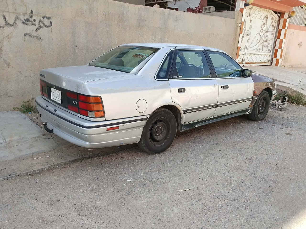 سلام عليكم اخواني ابيع هذا فورت ألماني مكينه كير مابي عيب شرط أنطيك اي  سرف مابي اي عيب سنويه جديد رقمه جديد بي دفتر بنزين بس شويه صدر تعبانه تبريد ويا سلف تريا لل بصره أنطيك اريد اراوس ويا سمند و هذا رقمي *********** مكاني كركوك
