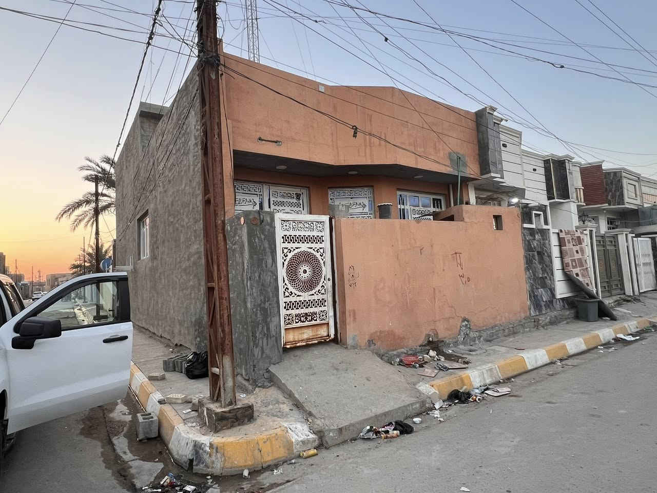 السلام عليكم 
مشتمل #للايجار 
العنوان/الفلوجه خلف جامع تقوى 
السعر/٣٠٠ مجال بسيط
الاستفسار
***********
***********
مكتب العزه للعقار
