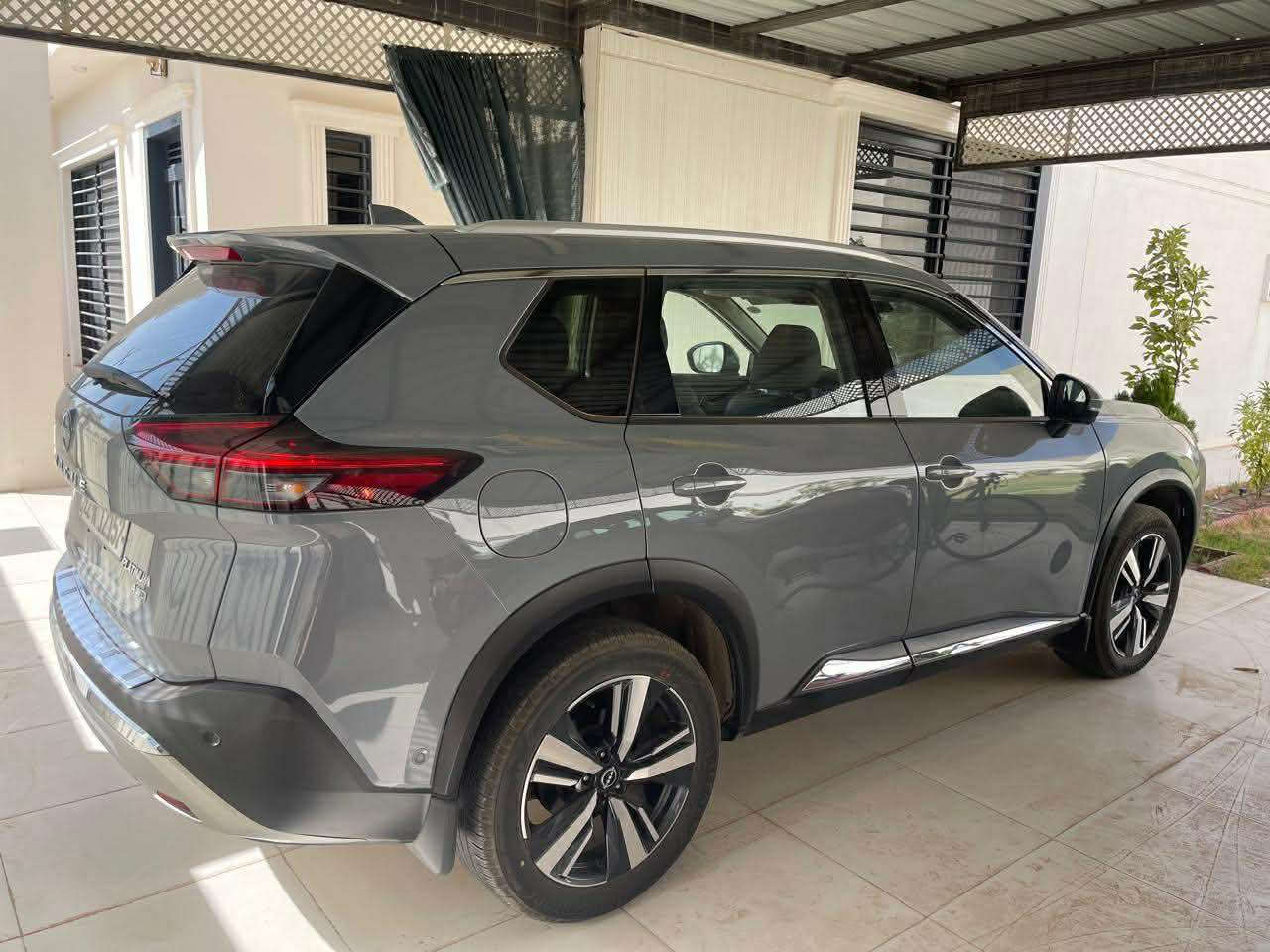 Nissan rogue 2023 
نوك بونيت بوياخه بستى ساردى هيه له درگاى سايقه 
***********
***********
شوين كركوك 
سعر ١٩٠ كركوك, العراق
