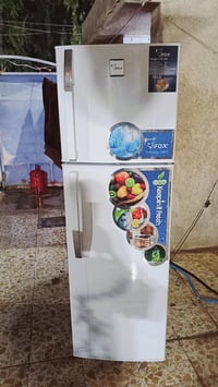 ثلاجة • أجهزة منزلية