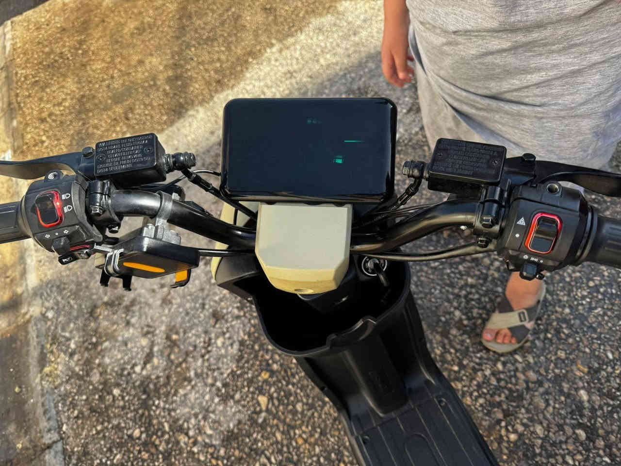 سلام عليكم للبيع دراجة r9
شغاله وشرط تفحص يلا تاخذه كلشي شغال بية السعر 400وبيه مجال حك الجية الr9معرفة مواصفات مايحتاج اسولف بية العنوان النجف حي العسكري كبل رقم الهاتفواتساب ***********(قبل ادمن) مكلف با النشر #النجف @إشارة
