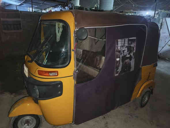 سلام وعليكم تكتك للبيع مديل ١٩ شهر ال١٢  رقم وسنويه بيها ملاحضات بسيطه مكاني زعفرانيه شارع الزوراء سعرها 7وبيها مجال بسيط هذه رقمي واتساب/ متوفر ***********
