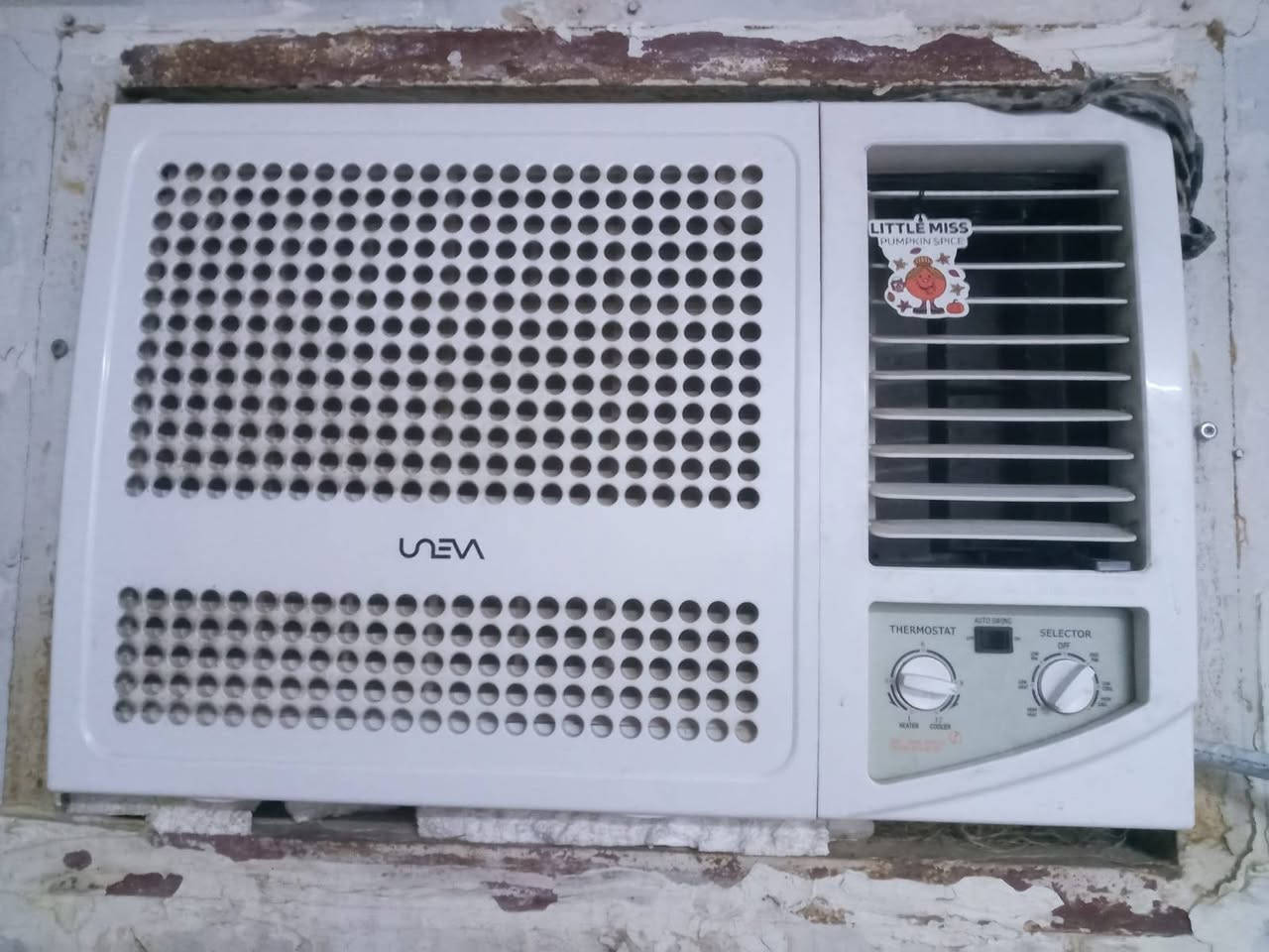 مكيف البيع مامستخدم هوايه ***********
