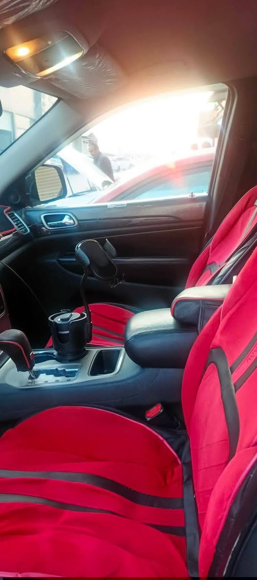 السلام عليكم متوفر جيب لاريدو موديل 2012رقم صلاح الدين 3ارقام جيب لاريدو موديل 2012
محرك 3600
قطعتين جاملق بدون دواخل بدون بونيد شرط عل سونار 
كير ومحرك شرط رقم صلاح الدين 3ارقام مميز بأسمي تحويل ثاني يووم سنويه لل28
بيها منضومه غاز تفويله ب11الف تمشيك 400كيلو 
تشغيل بصمه 
يده بصمه 
كامره بل مرايه 
تبريد فول 
ويل محدث 20
سعر 165وبيها مجال حك جيه 
تواصل ***********
***********
