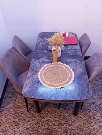 ميز طعام • طاولة سفرة