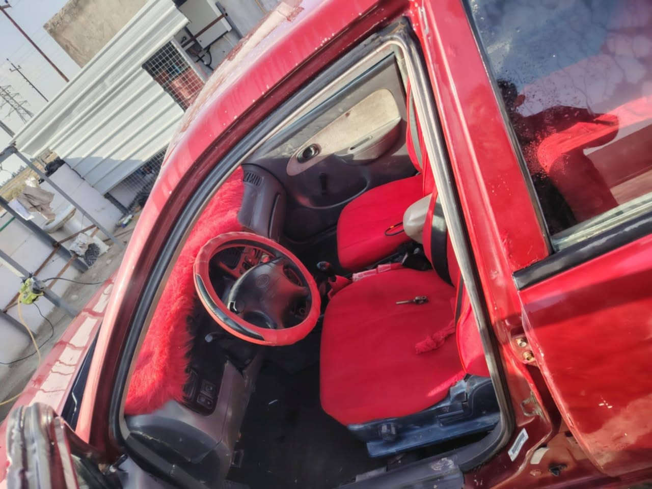 سلام عليكم كيا سيفا  موديل  2000  سياره نضيفه  بيه  نواقص  تبريد ميشتغل   30 وبيه مجال  
***********
