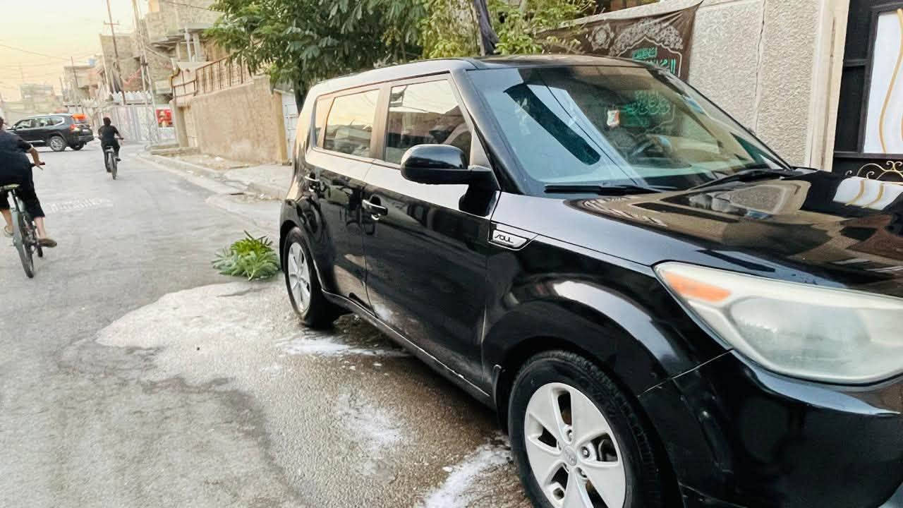 كيا سول ٢٠١٦ رقم بغداد
مكينه ١٦٠٠

ماشيه ٥٢

حادث جاملغ خلفي جهةٍ السائق 

السعر ١٠٥ وبيها مجال 

مكاني بغداد 

***********
