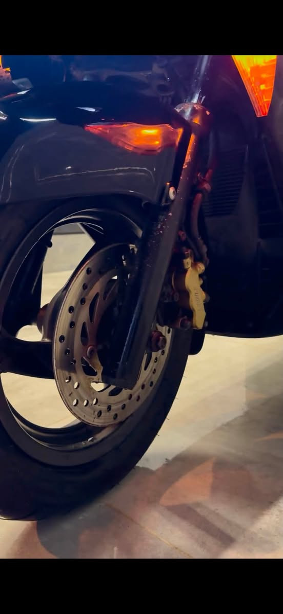 Honda Forza 09
نرخی ٧٨٠ دۆلار قفڵ بێ معامەلە بەشەرتی گێڕ و مەکینە و چرکە و کارەبایات هەموو گیانی بەشەرتە نیو سلف هەڵدەبێ مەکینەی وەک سەعات ئیش دەکا گێر ئۆتۆماتیک ساڵۆنسەی بیلادیە هەموو گیانی بیلادیە مەکینە ٢٥٠ ڕادێتەر شوێن هەولێر


**إذا كنت صاحب هذا الإعلان وتريد حذفه لأي سبب، رجاءا أرسل رسالة إلى الدعم الفني**