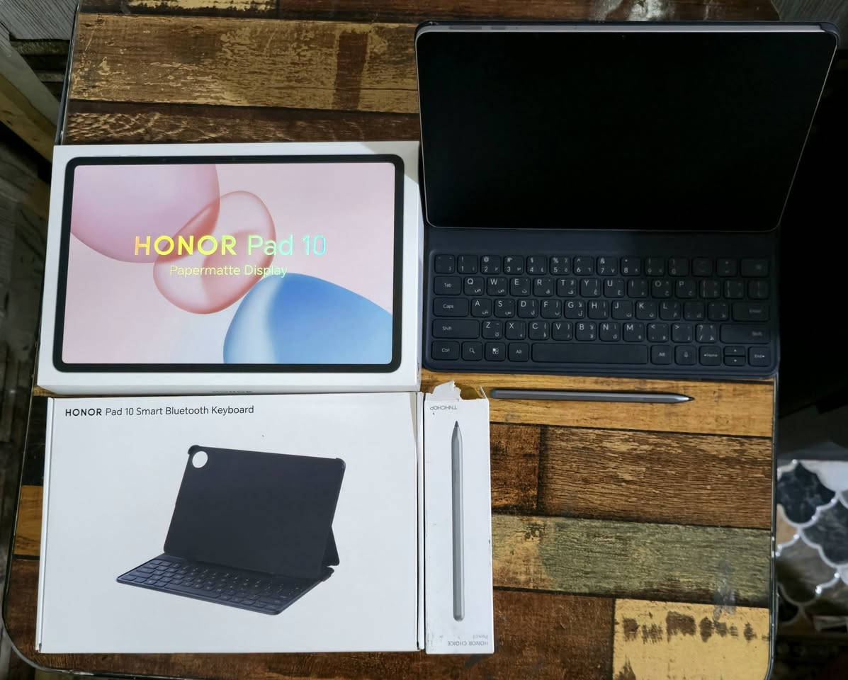 HONOR PAD 10 PAPERMATTE  8+8G/256G
السلام عليكم ورحمه الله وبركاته 
هونر باد 10 الشاشة الورقية 
استعمال قليل بعده بالضمان مال شركة الجبل 
يجي وياه (كيبورد+قلم) مثل ما موضح بالصورة 
الجهاز نضافة 100% شخط واحد مابيه 
سعر الجهاز 450,000 الف دينار 
مكاني بغداد/مدينة الصدر


**إذا كنت صاحب هذا الإعلان وتريد حذفه لأي سبب، رجاءا أرسل رسالة إلى الدعم الفني**