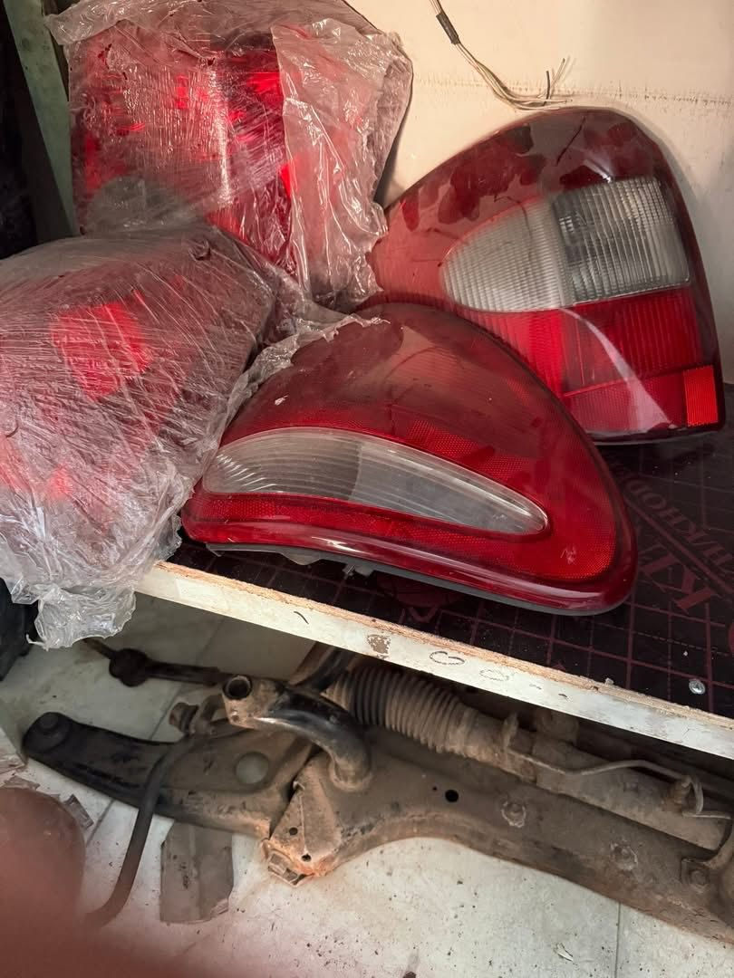 يتوفر حميع ادوات الدوج من موديل 1990 الى موديل 2007 
العنوان بغداد خلف مطحنة الجلبي 
للاستفسار *********** 
***********
