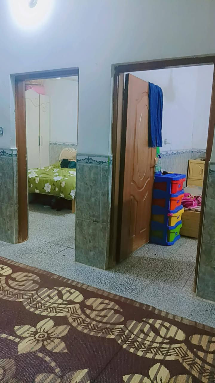 دار للبيع ١٢٠م  زراعي

مرقم من قبل البلديه وبي معاملة تطويب

العنوان كوفه حي ١٧ تموز  شارع محطة الغاز القديمه

غرفتين وصاله ومطبخ واستقبال صحيات عدد٢

السعر ٢٥ قفل

للاستفسار أكثر اتصل بنا

*********** ابو محمد الكعبي للعقارات
