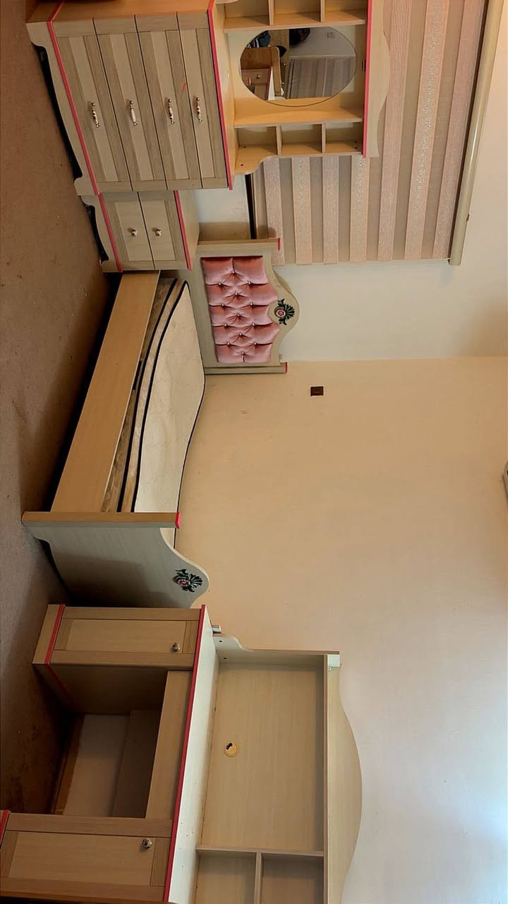 غرفة نوم للاطفال ماركة اخلاص 
سعر الشراء ١٠٠٠$ قل سنتين 
سعر البيع ٤٦٠ الف دينار . 
العنوان اربيل . اشتي ٢ أربيل, العراق


**إذا كنت صاحب هذا الإعلان وتريد حذفه لأي سبب، رجاءا أرسل رسالة إلى الدعم الفني**