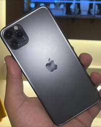 ايفون ١١ برو ماكس ذاكره 64 بطاريه 79 مبدل شاشه اصليه وفلات سماعه اتصال...