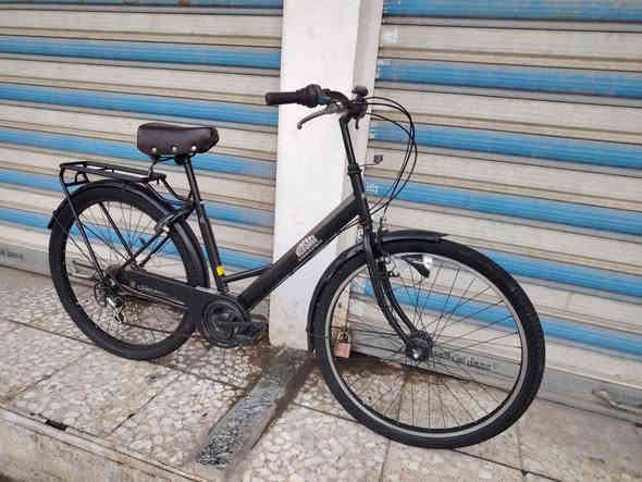 السلام عليكم ورحمة الله وبركاته 
بيسكل بناتي حجم 27 تاير عريض أوزان 
باله ياباني النضافه فول  
قفل خلفي اصلي برجستون 
ماركه ( NEOSAGE)
السعر ( 160 الف) 
 سيبايه عضم اصلي كير ٧ نمر
موديل حديث ٢٠٢٠ 
 كير وحساس شغال فول
 بايدرات باله عكرب شيمانو 
لون ميمز اسود طافي مختم 
تاير عريض أوزان يتحمل وزن 
كشن طبي اصلي أوزان 
فول موصفات قطعه نضيفه 
عنوان المحل بغداد شارع الفلاح 
هاتف ***********
الاستفسار واتساب
