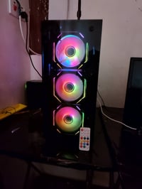 حاسبه مال غيمنغ للبيع المواصفات كرت الشاشه:rx 580 المعالج: intel e5 26...