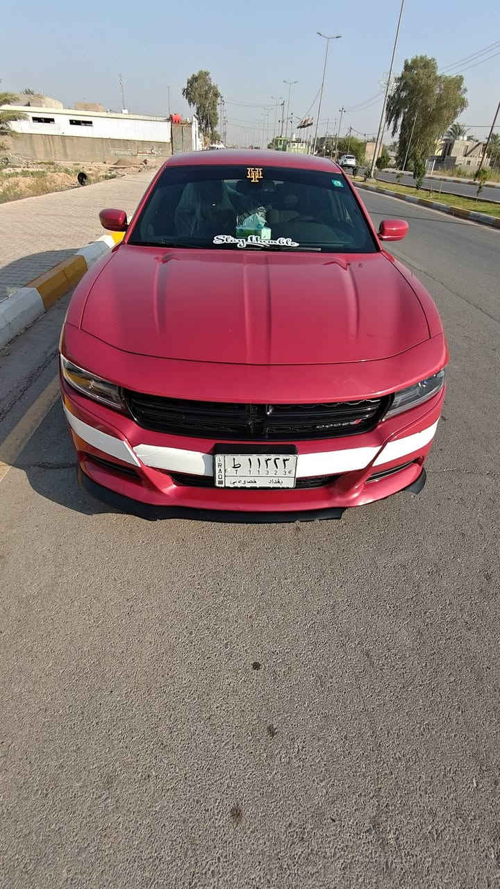السلام عليكم
نوع السيارة : ‌‎دوج جارجر SXT 

حالة السيارة: وارد كندي كلين تايتل

سنة الصنع : 2017

المسافة المقطوعة 68الف ميل حقيقي

اللون : مميز احمر طماطي

حجم المحرك ⚙️ : 3600

ناقل الحركة ⚙️ : اوتو

المواصفات

* كشنات مخمل 
* كشن سائق  كهرباء 
* شاشه جبيره 
* كامره خلفيه دواره
* ويل 20 بلاك توب أصلي

حداديه وتايرات جديد

————————————————-
رقم بغداد بأسمي شرط  التحويل بأسم المشتري✅

السياره جانت محدثه srt ورجعتها لأصلها شرط نفس الدعاميات والبنيد مالتها السياره كلش نظيفه امانة الله 

رقم الشاصي بلصور والسونار موجود
 —————————————
المكان واسط +بغداد موجود
رقم الهاتف ***********
