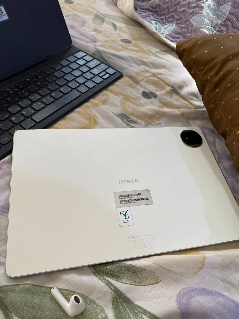 ايباد HONOR MAGICPAD 2 مواصفاته معروفه من اقوى الايبادات ويشغل ببجي 120 فريم شاشته OLED 144HZ نظيف كلش جنت استخدمه للدراسه ومسلسلات يعني بعده بالباكيت بس بي كسر شويه من جوه عاليسار ممأثر عاللمس الجهاز مابي اي مشكله غير الشاشه المكسوره السعر 500 وبي مجال مكاني بغداد الغزاليه


**إذا كنت صاحب هذا الإعلان وتريد حذفه لأي سبب، رجاءا أرسل رسالة إلى الدعم الفني**