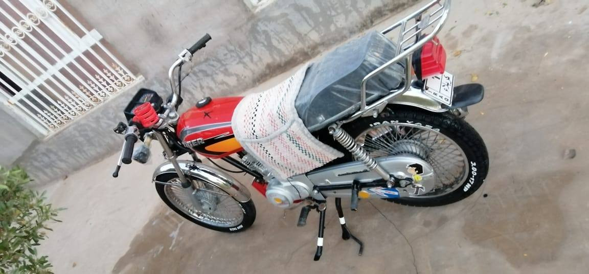 للبيع دراجه تايكر شاصي موديل ٢٠١٧  تعمير ٢٥ اوراق اصولي مكفوله كفاله عامه مكان الدراجه النجف ناحيه الحيدريه خان النص السعر ٥٥٠ وبيهة مجال قليل للشراي
***********
