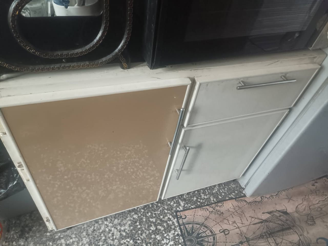 قنفات ٢٠٠ ... ميز طعام مع ٢ كراسي ٥٠ سنك بدون ملحق ٨٠ اوفن شغال ٣٠ المكان بغداد


**إذا كنت صاحب هذا الإعلان وتريد حذفه لأي سبب، رجاءا أرسل رسالة إلى الدعم الفني**