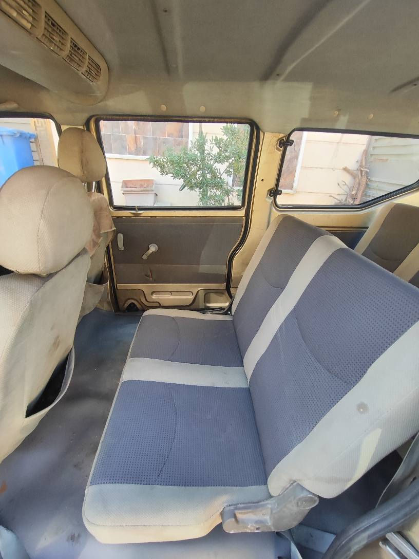 سياره مكفوله كفاله عامه من صبغ من معجون بس بيها طخات وشويه خياس جوه باب مبين بصور سياره متروكه جانت 
ماشيه 32 الف حقيقي كير مكينه مكفولات بعدهن جدد
صدرها مكفول 
بيها نقوصات كلش بسيطه 
رقم بغداد تحويل ثاني 
السعر ٣٩ وبيها مجال بسيط
مكان البنوك 
هـ *********** بغداد, العراق
