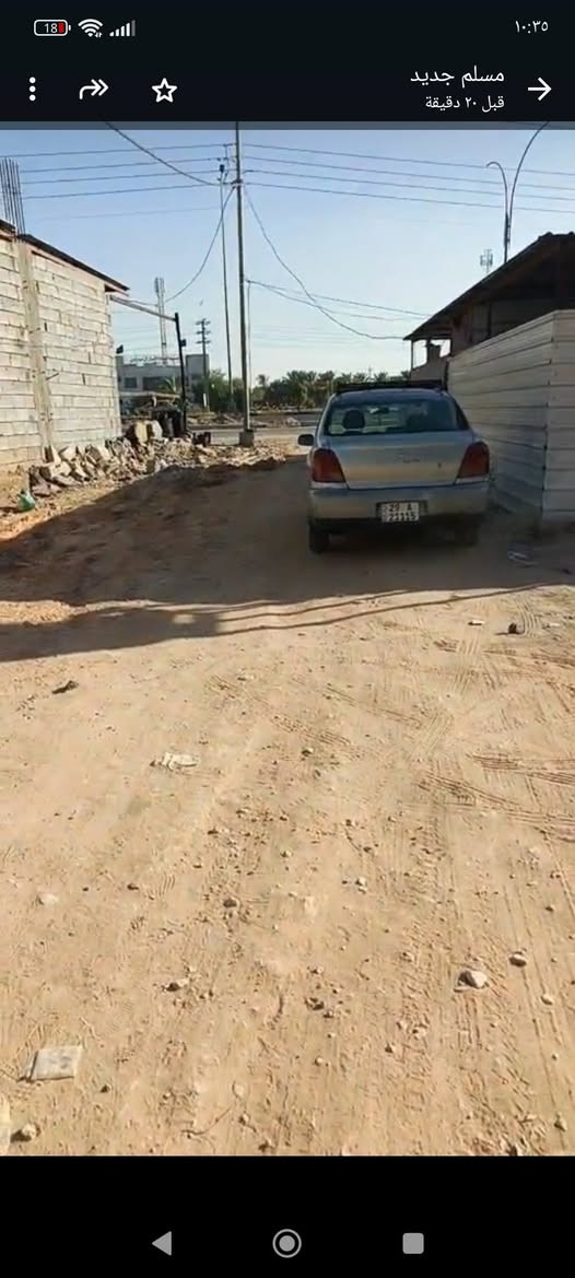 اللهم صل على محمد وال محمد 
قطعة ارض للبيع سند 25 المساحه 800متر طريق طويريج كربلاء عامود 327 مقابل المعهد الفني طريق الزوار تصلح حسينيه أو سكن تبعد عن طريق ياحسين 70متر رقم ابو السند مباشر *********** كربلاء, العراق
