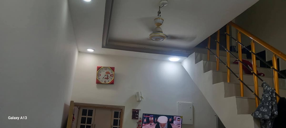 دار للبيع زراعي مساحه 100متر خلف الملعب بتا طابوك عكاده بتا حديد غرفاين هول براتي نطبخ ***********
