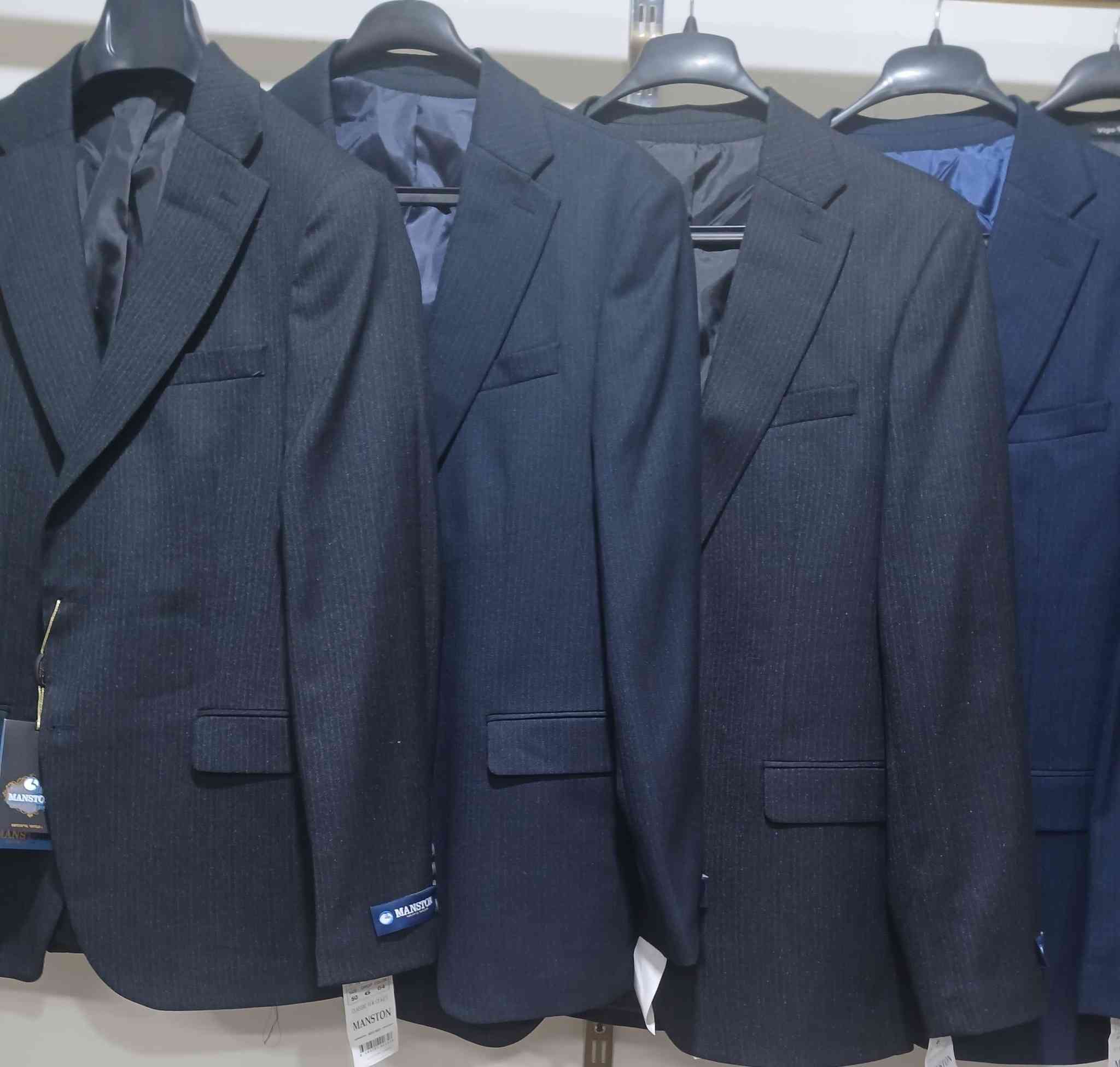 سترة ...رسمي ..قماش عالي الجودة 
القياسات ٤٨ الى ٥٨ 
شغل تركي ..finishing  عالي 
سعر القطعة
٦٠ الف دينار 
خدمة توصيل 
٥ الاف بغداد 
٦ الاف محافظات 
ضمان جودة القماش والخياط والشغل 
للطلب التواصل 
***********
واتساب 
مع تحياتنا 
الباشا للاناقة الرجالية وخياطة الأمراء..محلاتنا 
القدس مقابل متنزة القدس 
اهلا وسهلا
