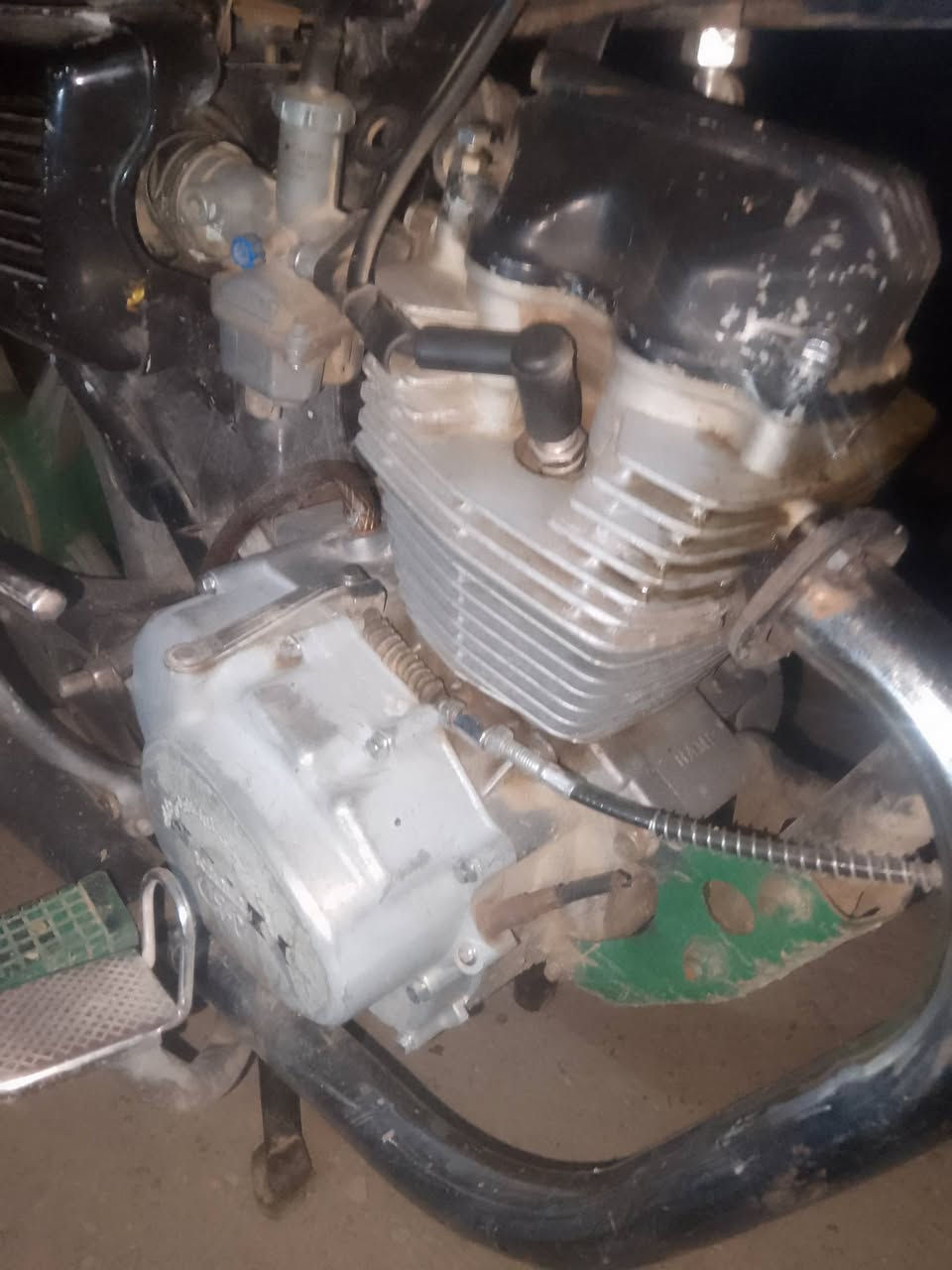 موطور البيع محرك نضيف سريع 5 كير سعر 175 بي مجال قيل


**إذا كنت صاحب هذا الإعلان وتريد حذفه لأي سبب، رجاءا أرسل رسالة إلى الدعم الفني**