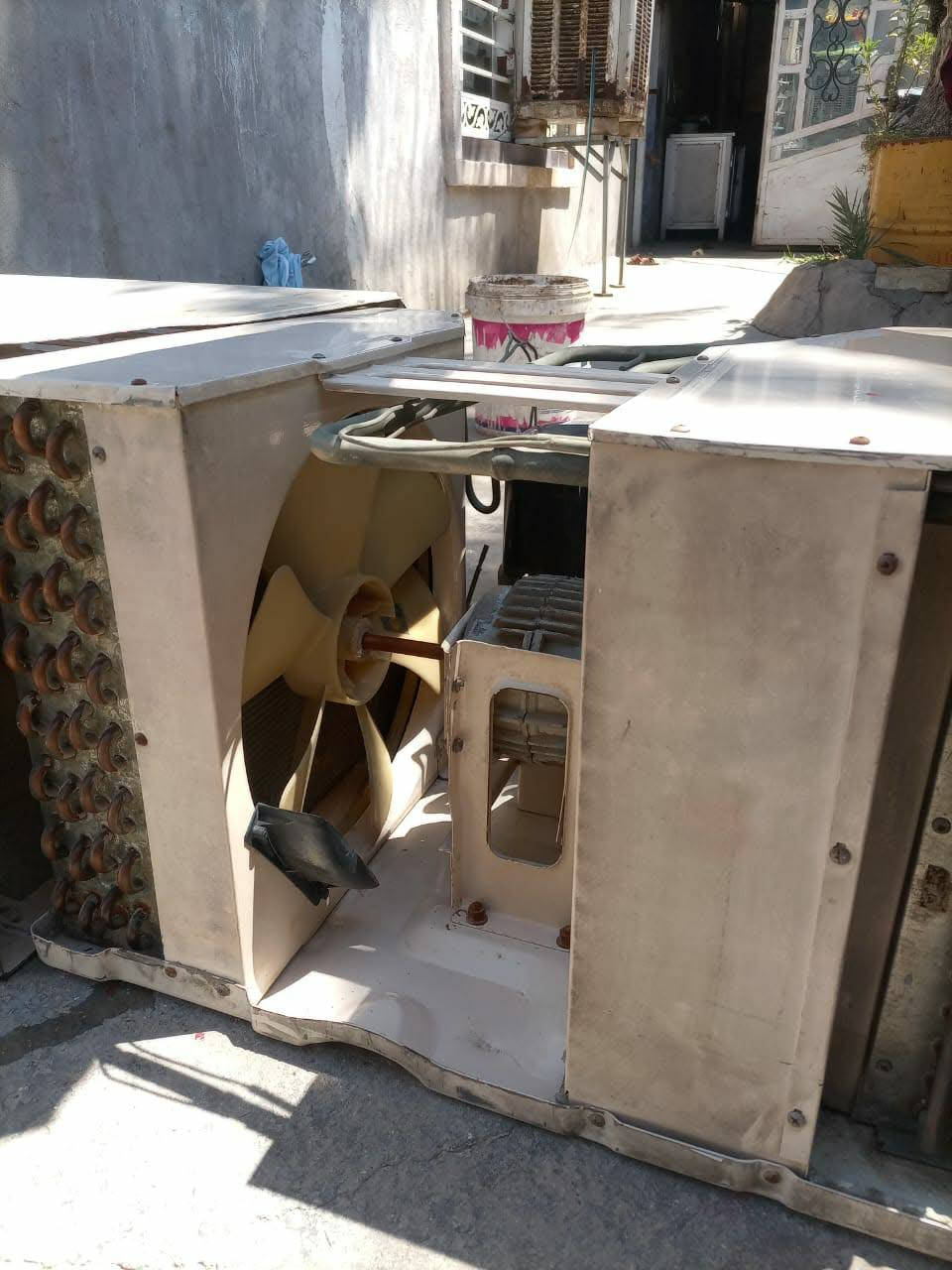 مكيف طنين 275 مكان بغداد الغزالية ***********
