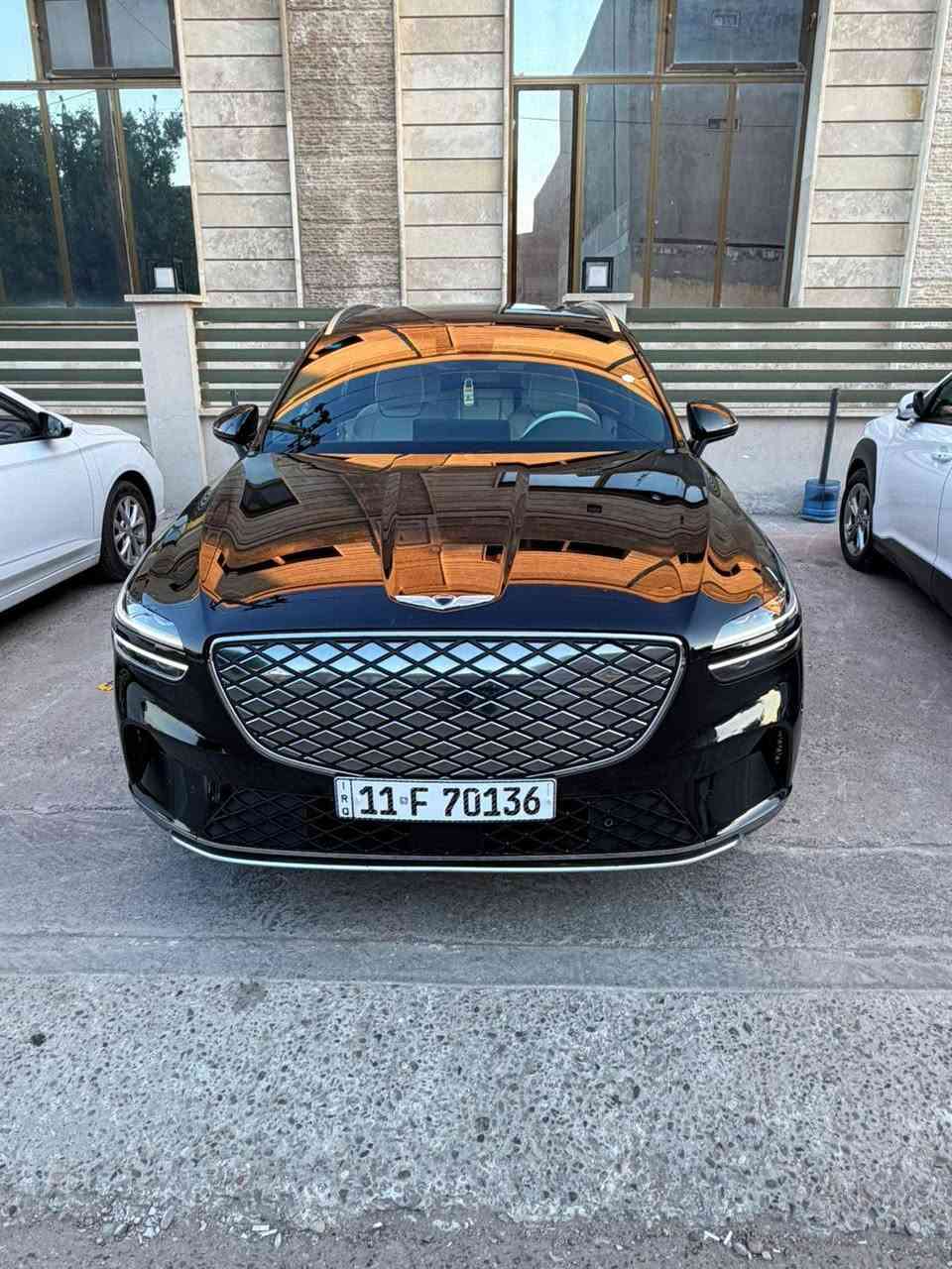 السلام عليكم شباب  جنسيز  GV70 موديل 2024
كهرباء وارد امريكي دخول جديد 

‏2024 GENESIS ELECTRIFIED GV70 ADVANCED AWD
الوحيدة بهالدرجة من الرفاهية 

ضرر السياره :
تبديل بنيد اصلي بلادي مال كهرباء قطعه واحده فقط

حجم الماطور :
دبل ماطور كهربائي (AWD)دفع رباعي 485hp حصان وتسارع قوي مع ثبات وعزل

بطارية 84 kWh مداها يوصل 470 كم بالشحنة الواحدة 

المسافه المقطوعه : 33 الف كيلو متر

حالة اليرباك : دركة استيرن فقط

#المواصفات

 شاشه 

 تشغيل عن بعد 

 قطعتين تبريد 

 حساسات خلفي امامي

 كشنات كهرباء

 كشنات جلد ابيض

 صندوك كهرباء شفط

  كير ماوس 

 هيترات بالكشنات حار بارد

  فول تحكم 

 رادارات 360

  مري شفط 

  ترحيب شعار جنسسز عن الاقتراب

  هندي بريك بصمه

  بصمه 

  بصمة ابواب

   ستيرن كهرباء

  تحديد مسار

  كشن السايق ميمري

  لايتات لد 

  بكلايت لد

  رادار امامي

   اوتو هولد 

   شفتات بالاستيرن

   هيتر بالاستيرن 

    شحن وايرليس 

   5 كامرات

   ماوس تحكم الشاشه

  داخل صاج

تروح و تجي بالرمونت 

💰السعر : 285$ و بيه مجال تحياتي

فول مواصفات 1/1 

تستلم مرقم و جاهز بسم المشتري مباشرأ كامل

للاستفسار اتصل ☎️ *********** بيه وات ساب

مكان السياره بغداد الزعفرانيه
