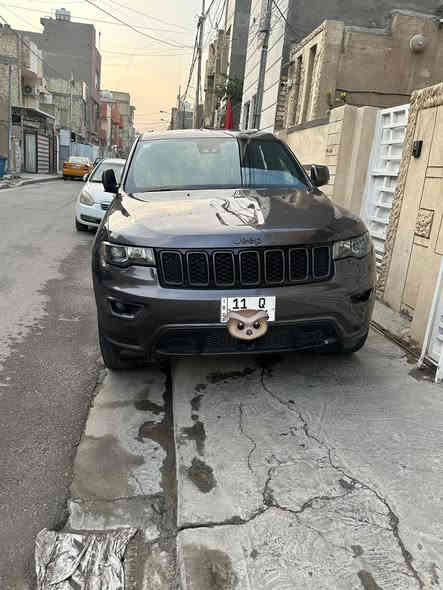 السلام جيب ثمانينيه للبيع موديل ٢٠٢١ السياره حادثه جاملغ وباب مبدل نفس اللون  السياره ماشيه ٢٦٤٠٠ميل السياره ٦سلندر السياره جديده وحلوه فول رادار وحساسات وتحديد مسار بنوروما للاستفسار *********** عن السعر وصور الحادث مكان السياره بغداد
