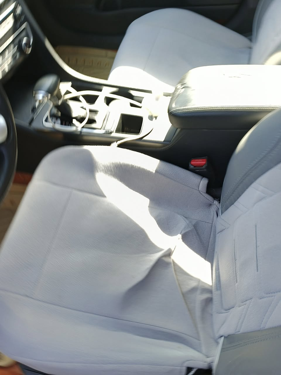 السلام عليكم اوبتيما امريكي ١٨  ٢٤٠٠ السياره قطعتين وتفاصيل اكثر اتصل *********** السعر ١١٥
