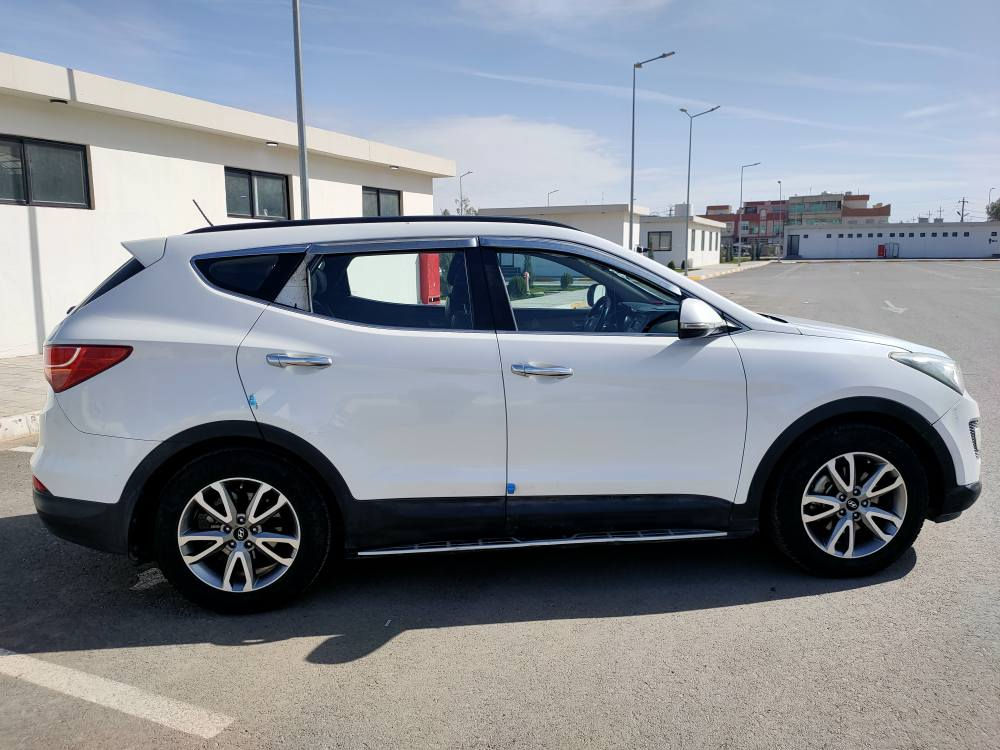 V4 2.4L
168km ڕۆوشتووە
دوو پارچە چامرلغ و بستەک بۆنیت سبوغە 
فوول موواسەفات بەس جلد و بەسمە نیە أربيل, العراق


**إذا كنت صاحب هذا الإعلان وتريد حذفه لأي سبب، رجاءا أرسل رسالة إلى الدعم الفني**