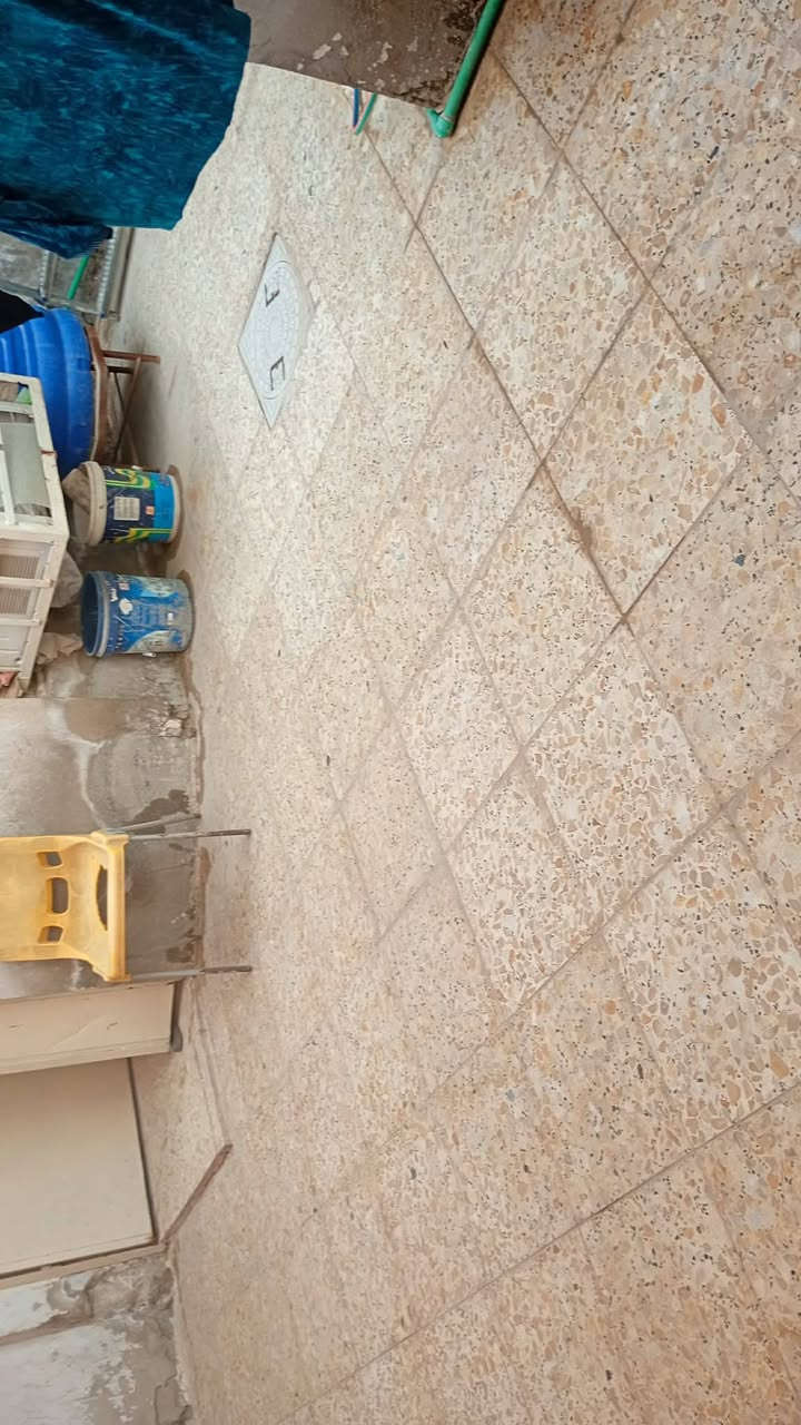 سلام عليكم دار للبيع حي المنتظر شيشيان لبيت كامل خدمات استفسار على رقم ***********
